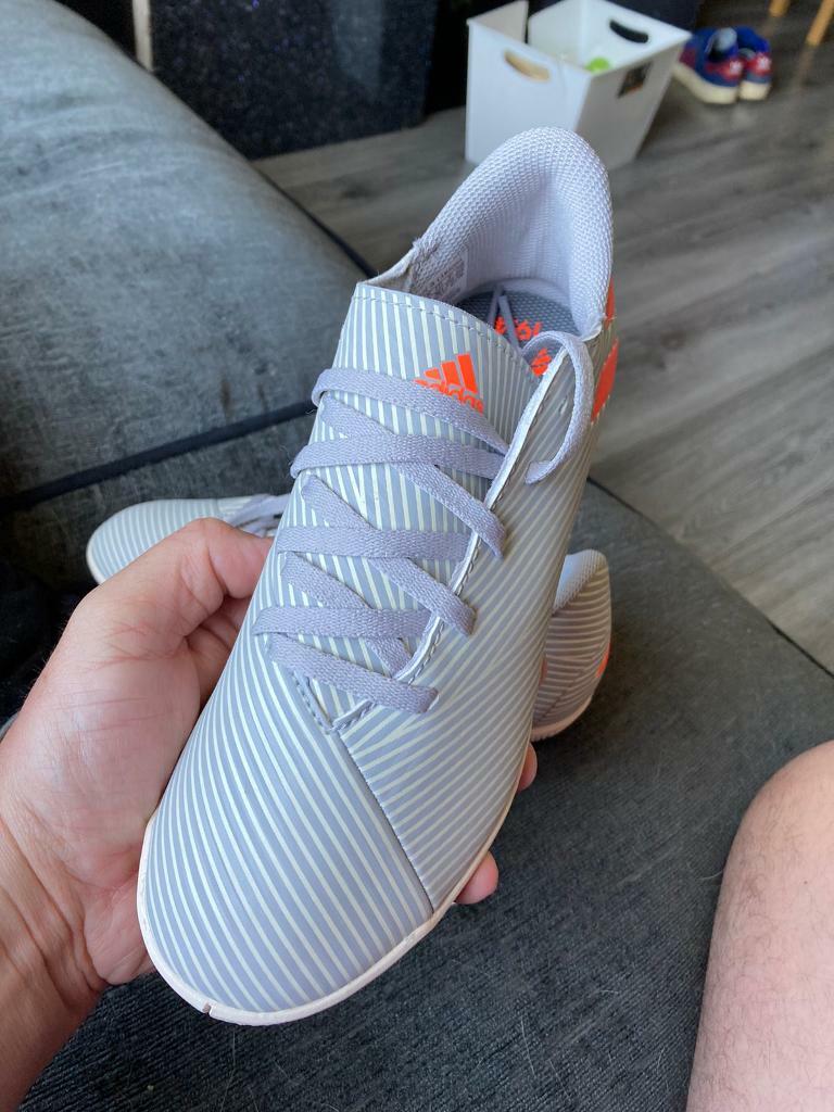 infant size 4 adidas trainers